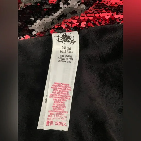 Minnie Mouse Reversible Sequin Hooded Blanket - Picture 11 of 11